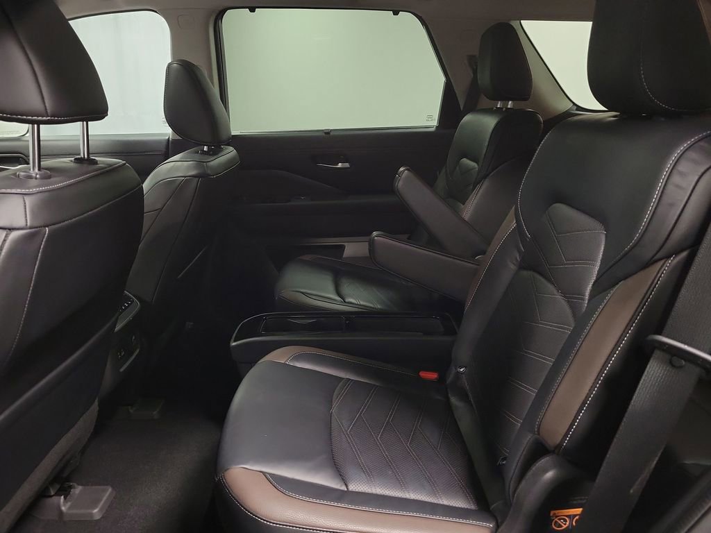 Used 2022 Nissan Pathfinder Platinum w/ Cargo Package image 20