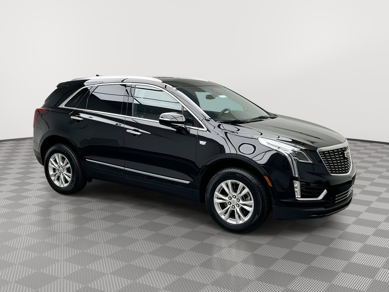 New 2025 Cadillac XT5 Luxury w/ LPO, Floor Liner Package