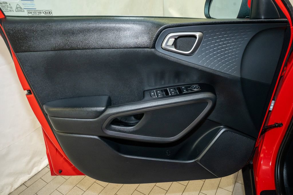 Used 2020 Kia Soul S image 10