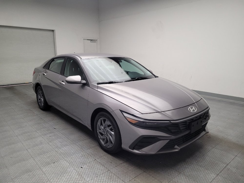 Used 2024 Hyundai Elantra Blue FWD image 13
