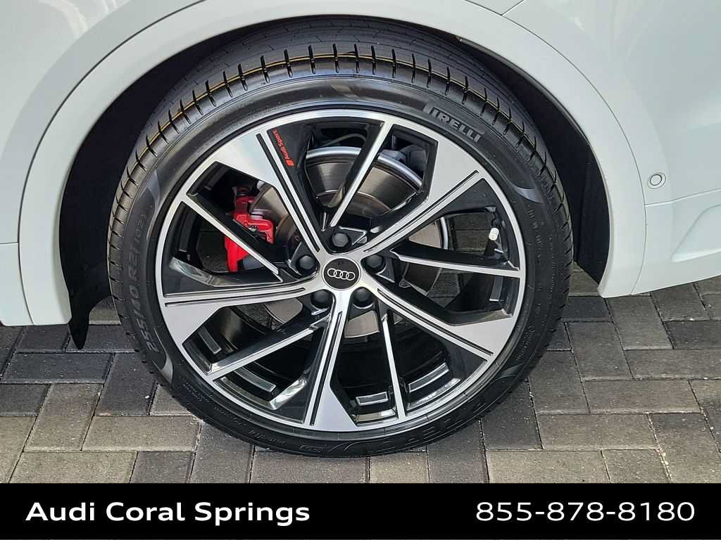 Used 2023 Audi SQ5 Prestige w/ Prestige Package AWD/4WD image 8