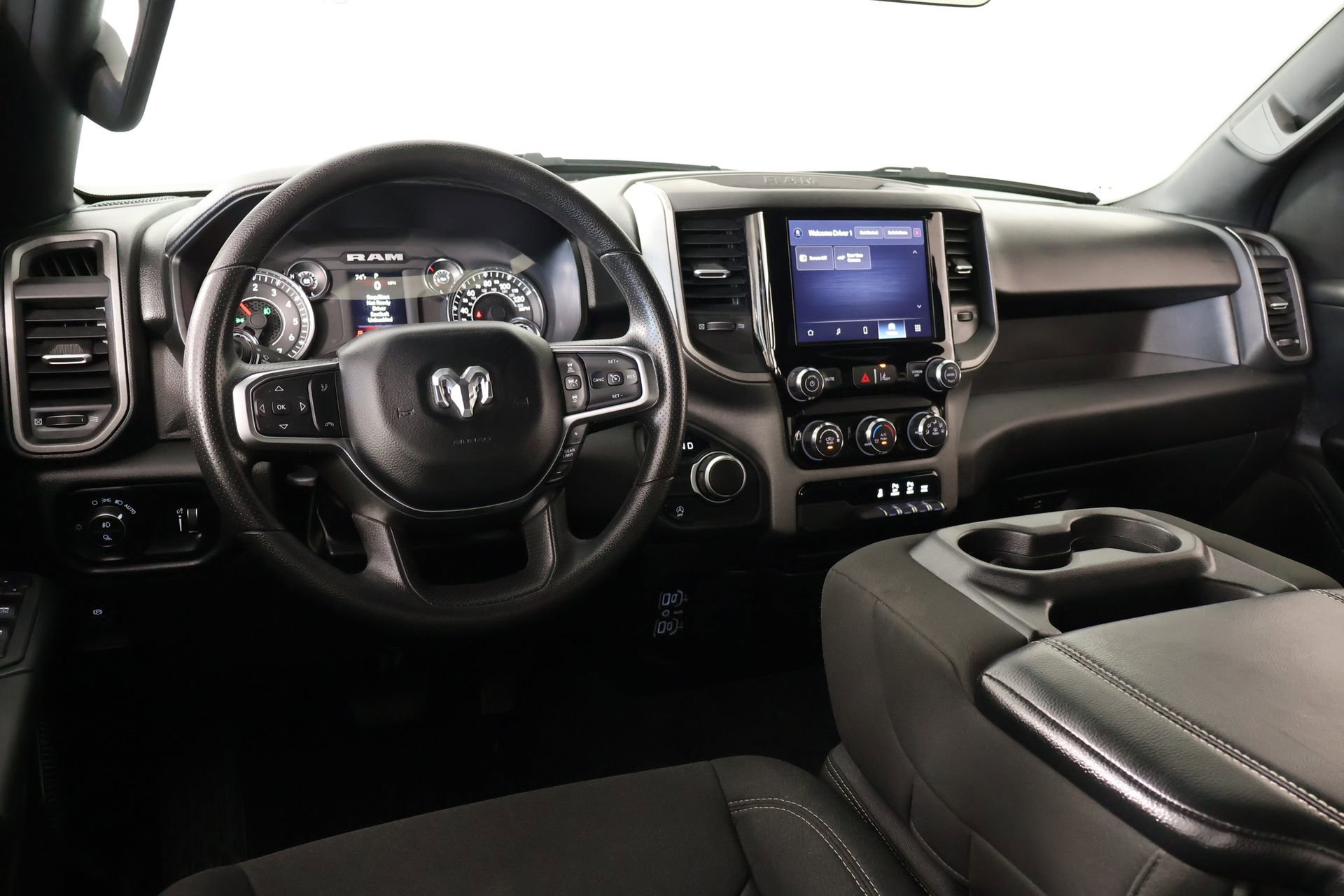 Used 2025 RAM 1500 Tradesman w/ Night Edition RWD image 2