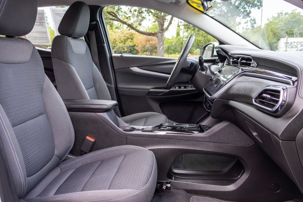 Used 2023 Chevrolet Bolt EUV LT FWD image 12