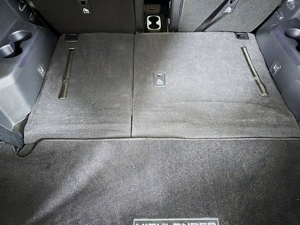 Used 2023 Toyota Highlander XLE AWD/4WD image 18