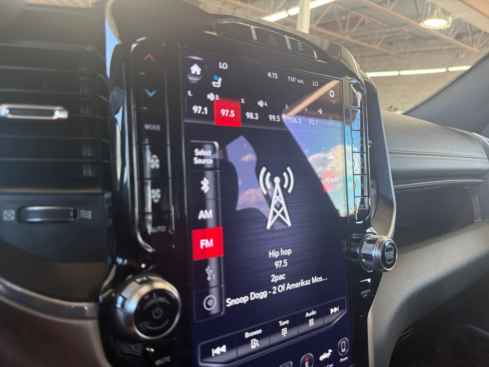 Used 2019 RAM 3500 Laramie w/ Black Appearance Package AWD/4WD image 19