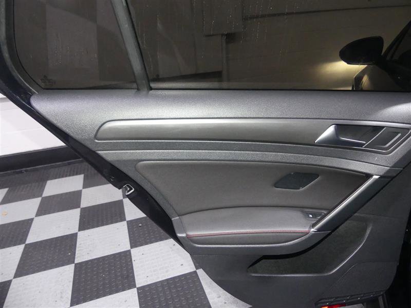 Used 2021 Volkswagen GTI Autobahn image 25