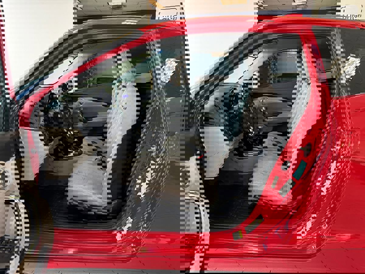 Used 2011 Honda CR-Z EX image 15