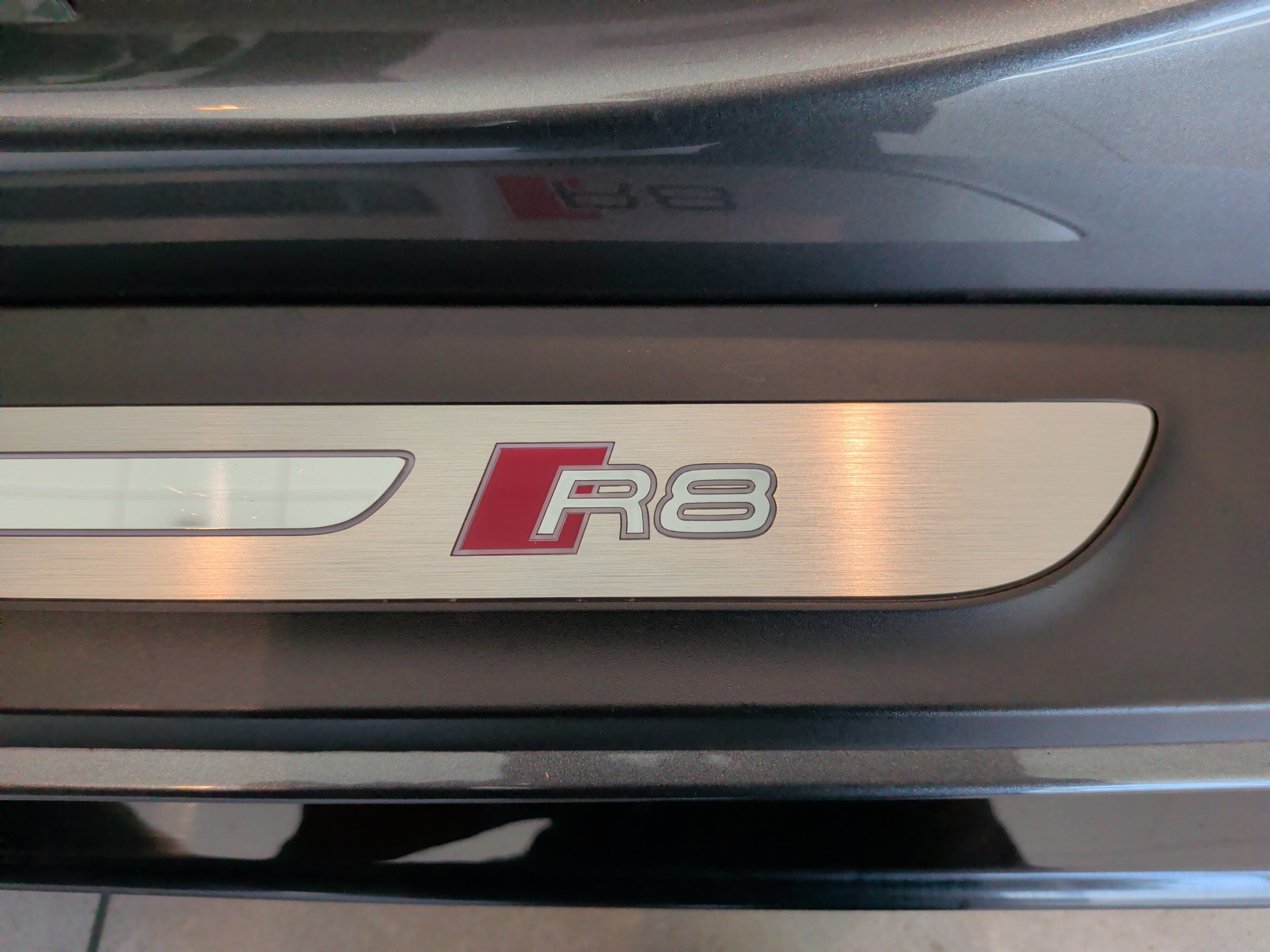 Used 2021 Audi R8 V10 w/ Premium Package RWD image 29