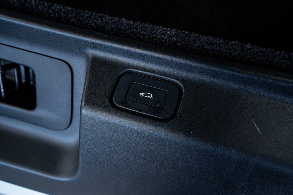 Used 2024 Land Rover Range Rover SE image 56