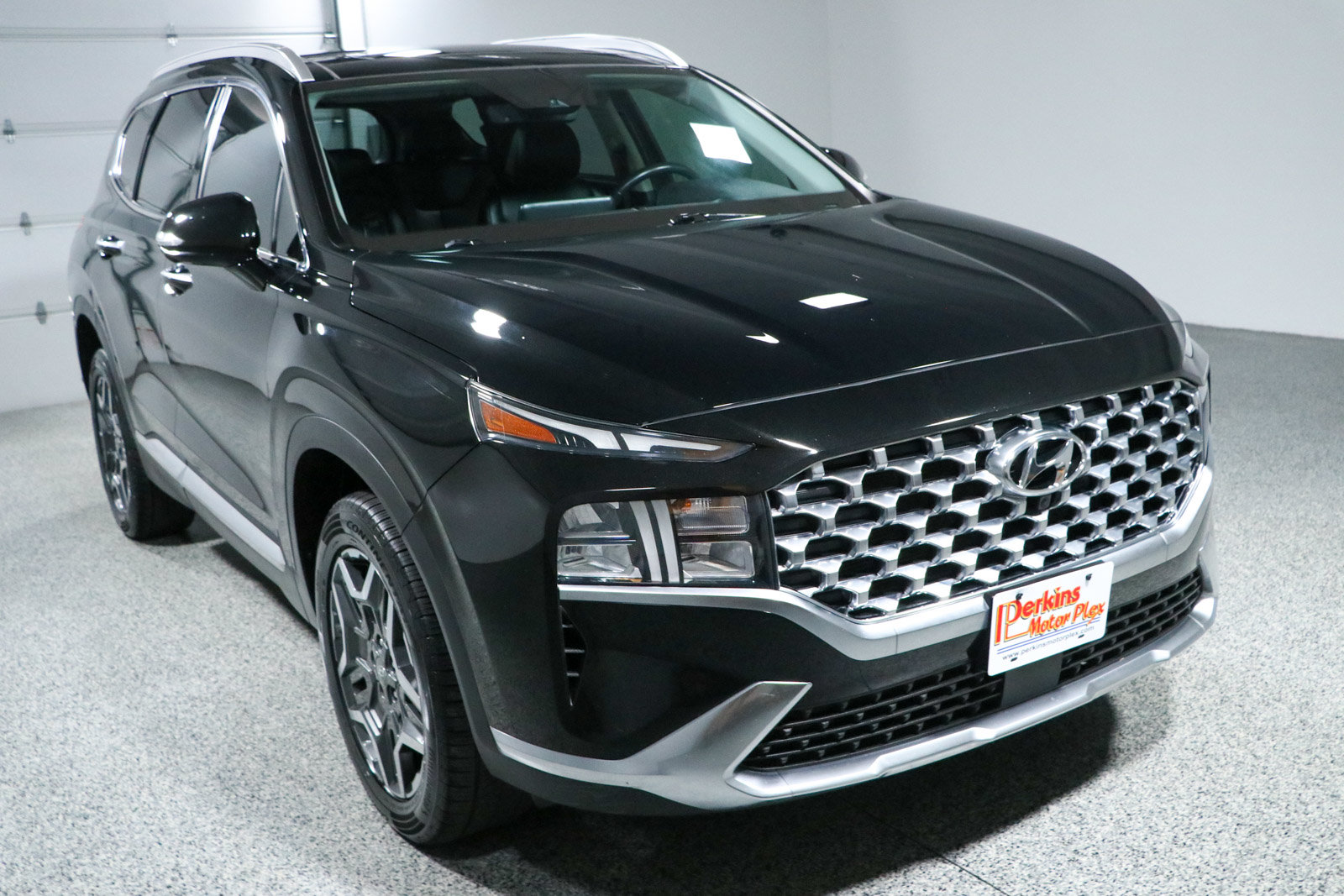 Used 2023 Hyundai Santa Fe SEL Premium AWD/4WD image 5