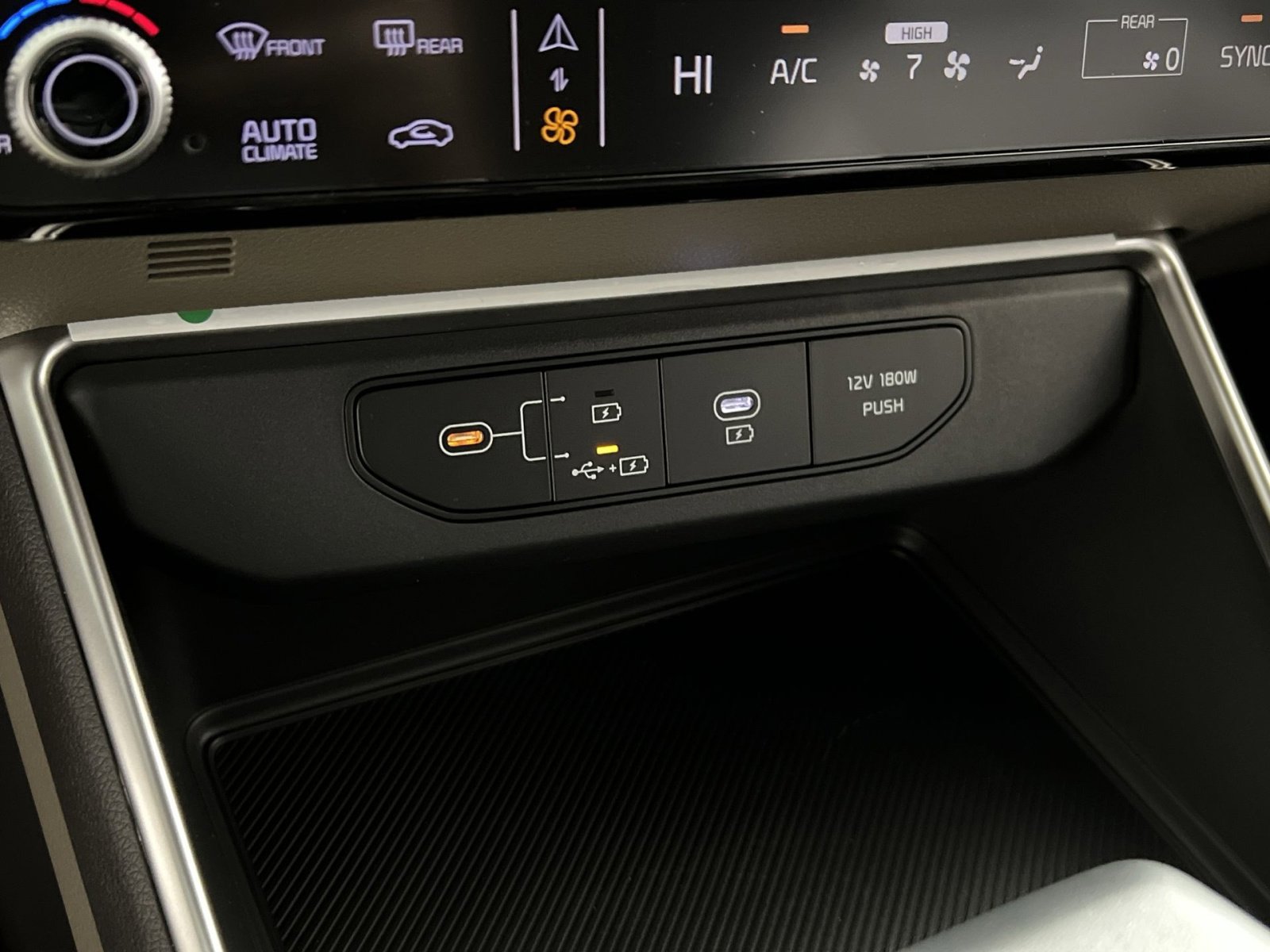 New 2026 Kia Carnival LXS image 35