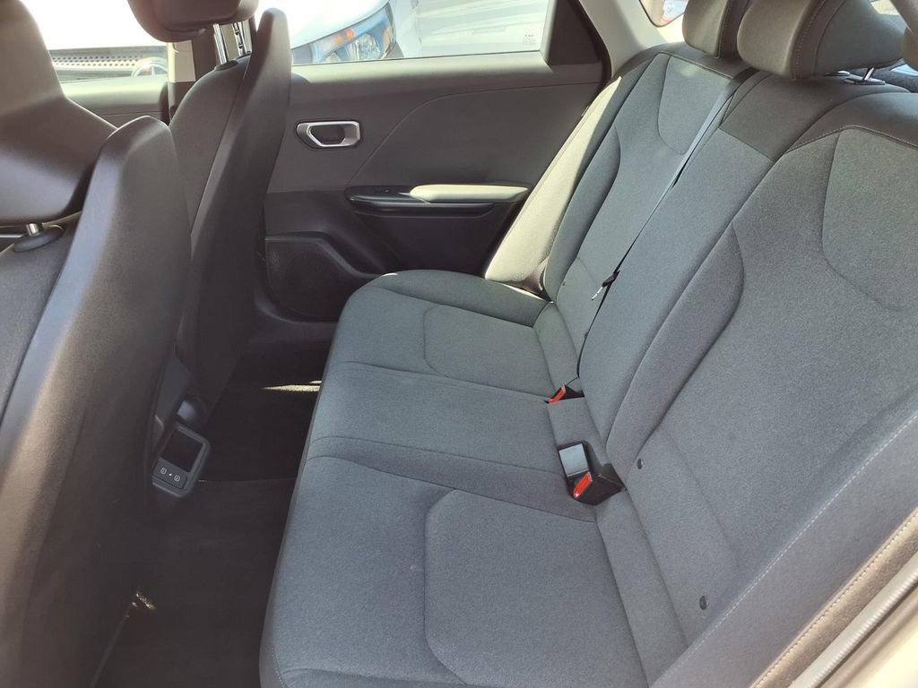 Used 2025 Kia K4 FWD image 24