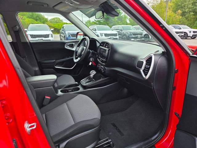 Certified 2023 Kia Soul LX FWD image 11