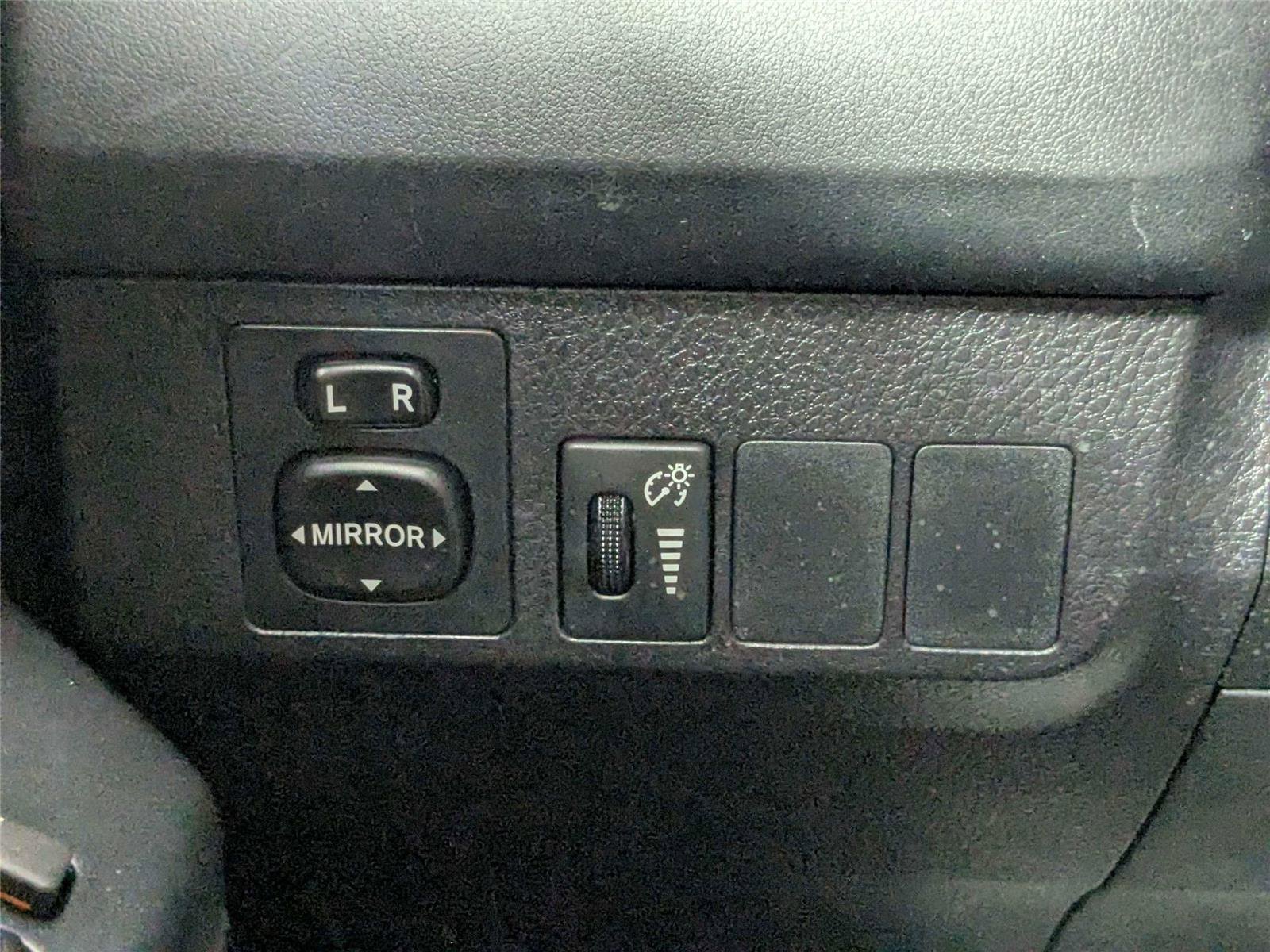 Used 2016 Toyota RAV4 LE image 16