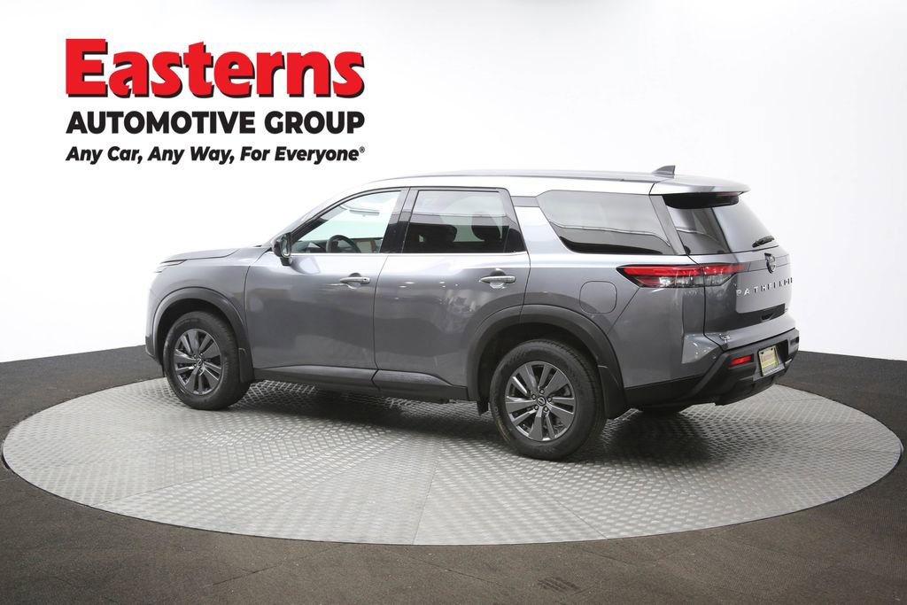 Used 2024 Nissan Pathfinder S image 62