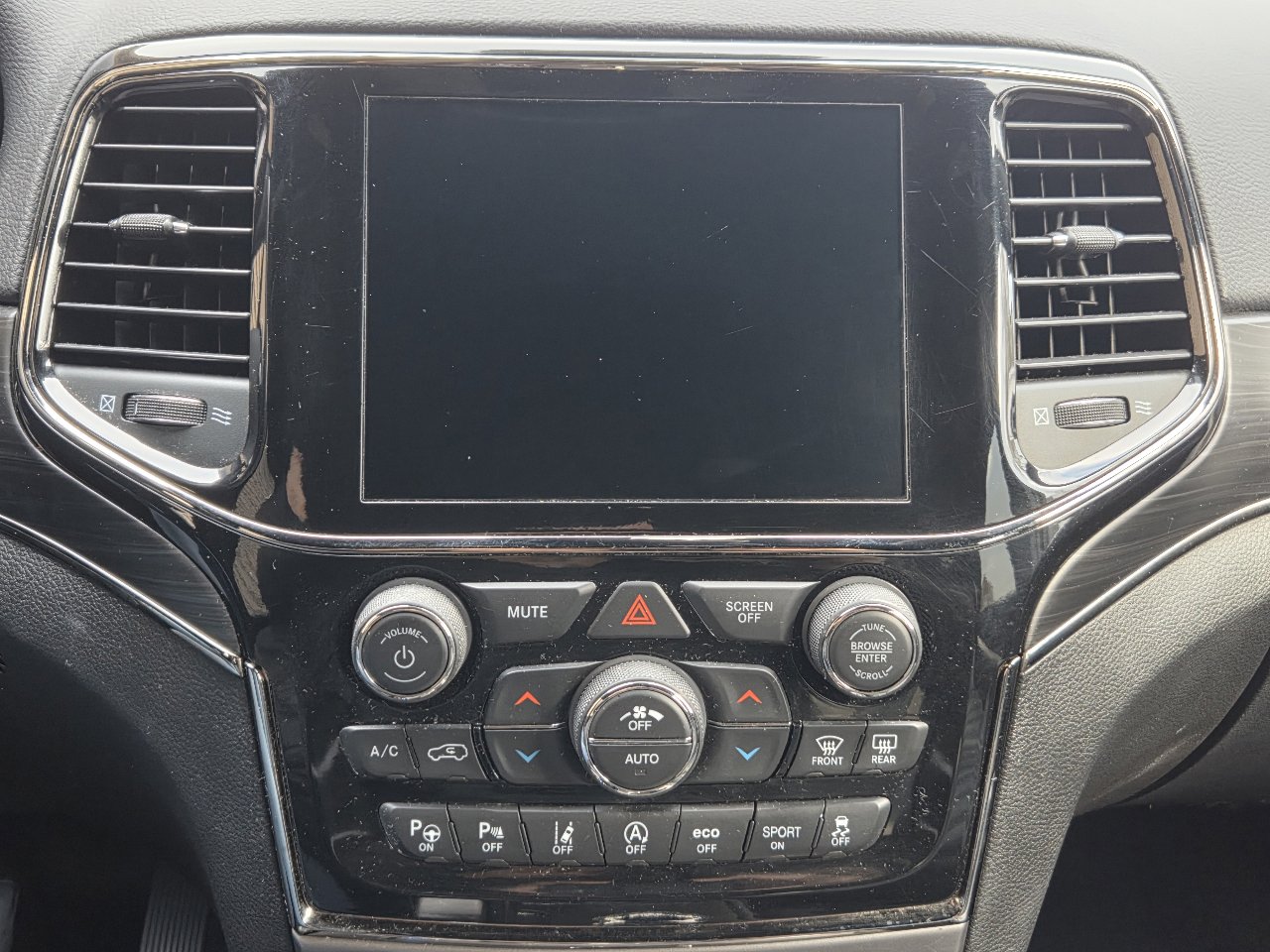 Used 2020 Jeep Grand Cherokee Limited X image 20