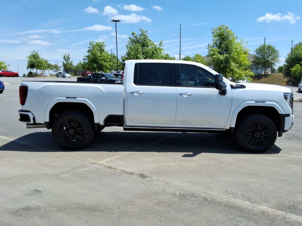 Certified 2025 GMC Sierra 2500 Denali Ultimate AWD/4WD image 4