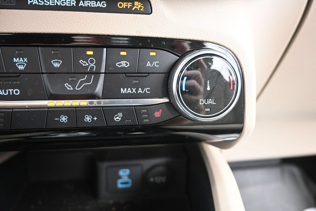 Used 2022 Ford Escape SEL FWD image 30