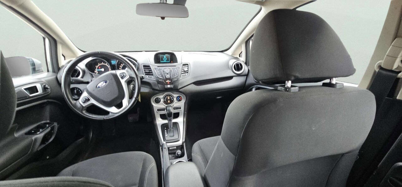 Used 2015 Ford Fiesta SE FWD image 7