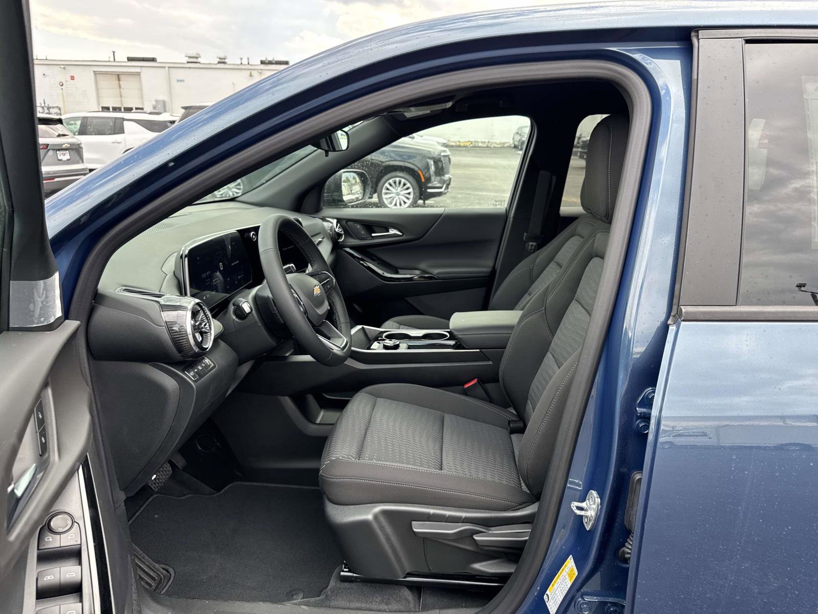 New 2026 Chevrolet Equinox LT image 17
