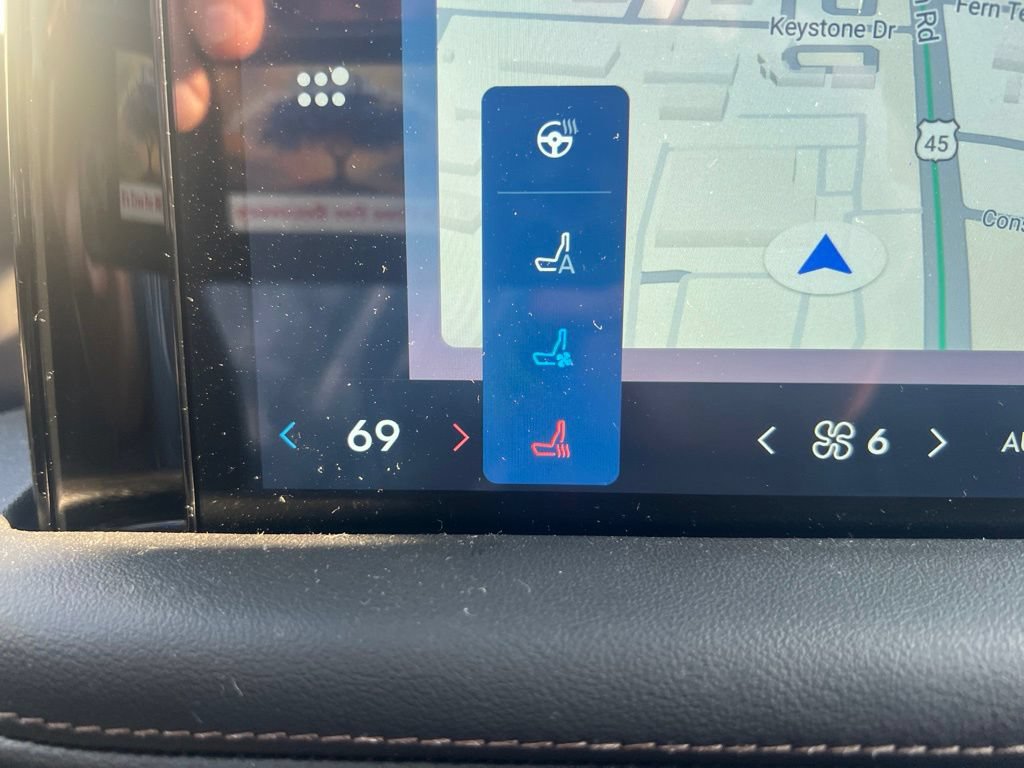 Used 2026 Lincoln Aviator AWD image 16