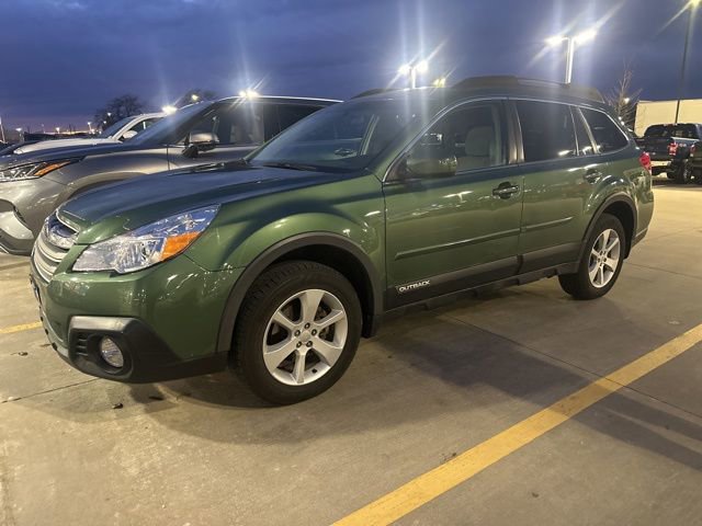 Used 2014 Subaru Outback 2.5i Premium w/ Accessory Value Package (OYW) image 2