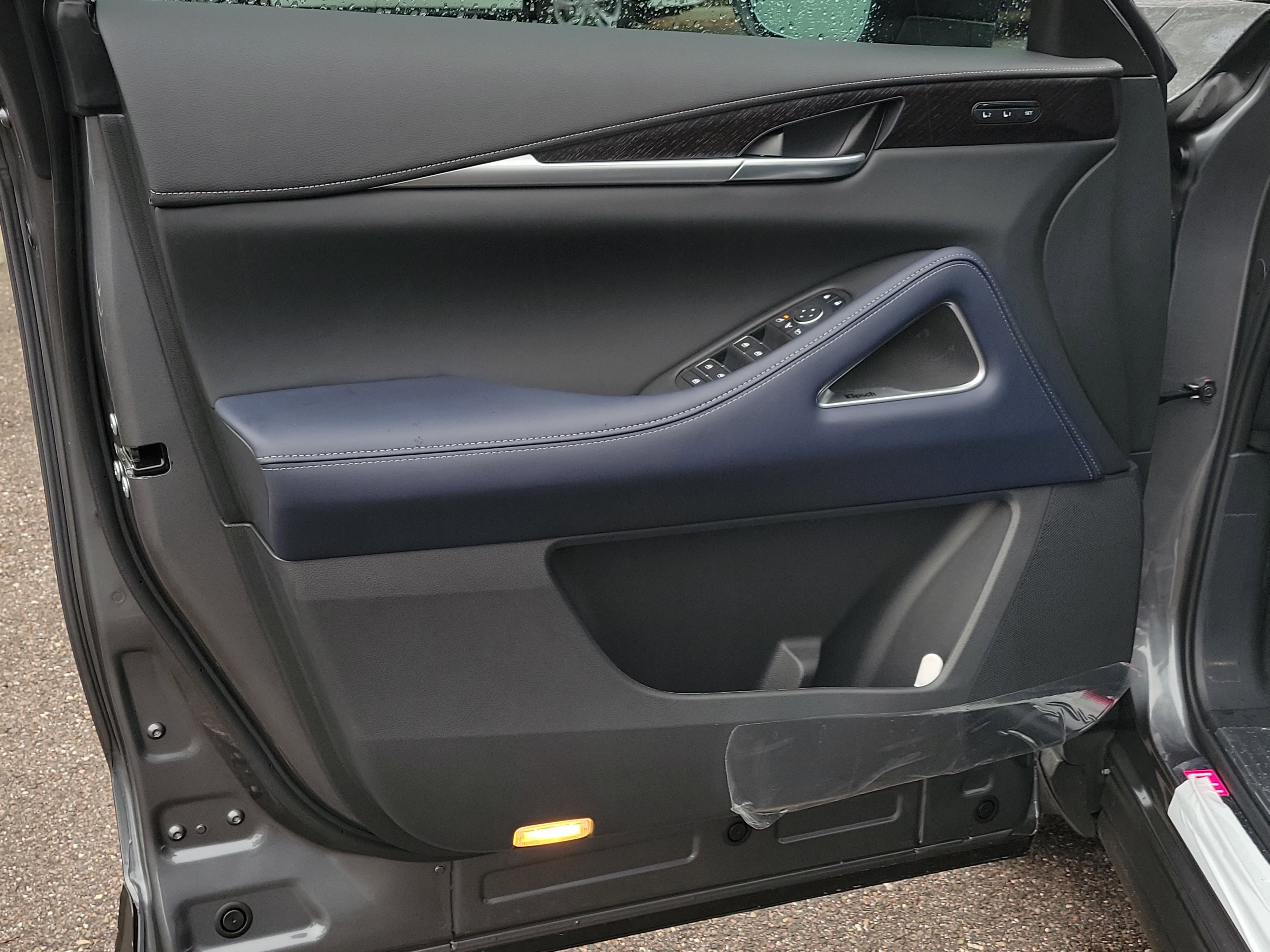 New 2026 INFINITI QX60 Sport w/ Dark Cargo Package image 21