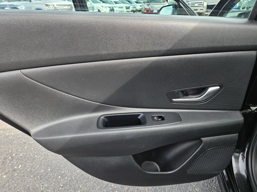 Used 2021 Hyundai Elantra SEL FWD image 14