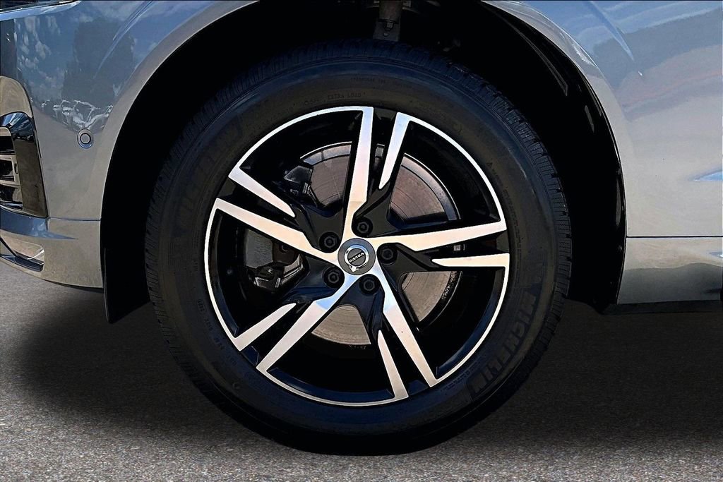 Used 2018 Volvo XC60 T6 R-Design w/ Convenience Package AWD/4WD image 32