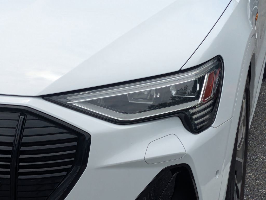 Used 2021 Audi e-tron Premium Plus w/ Premium Plus Package AWD/4WD image 10