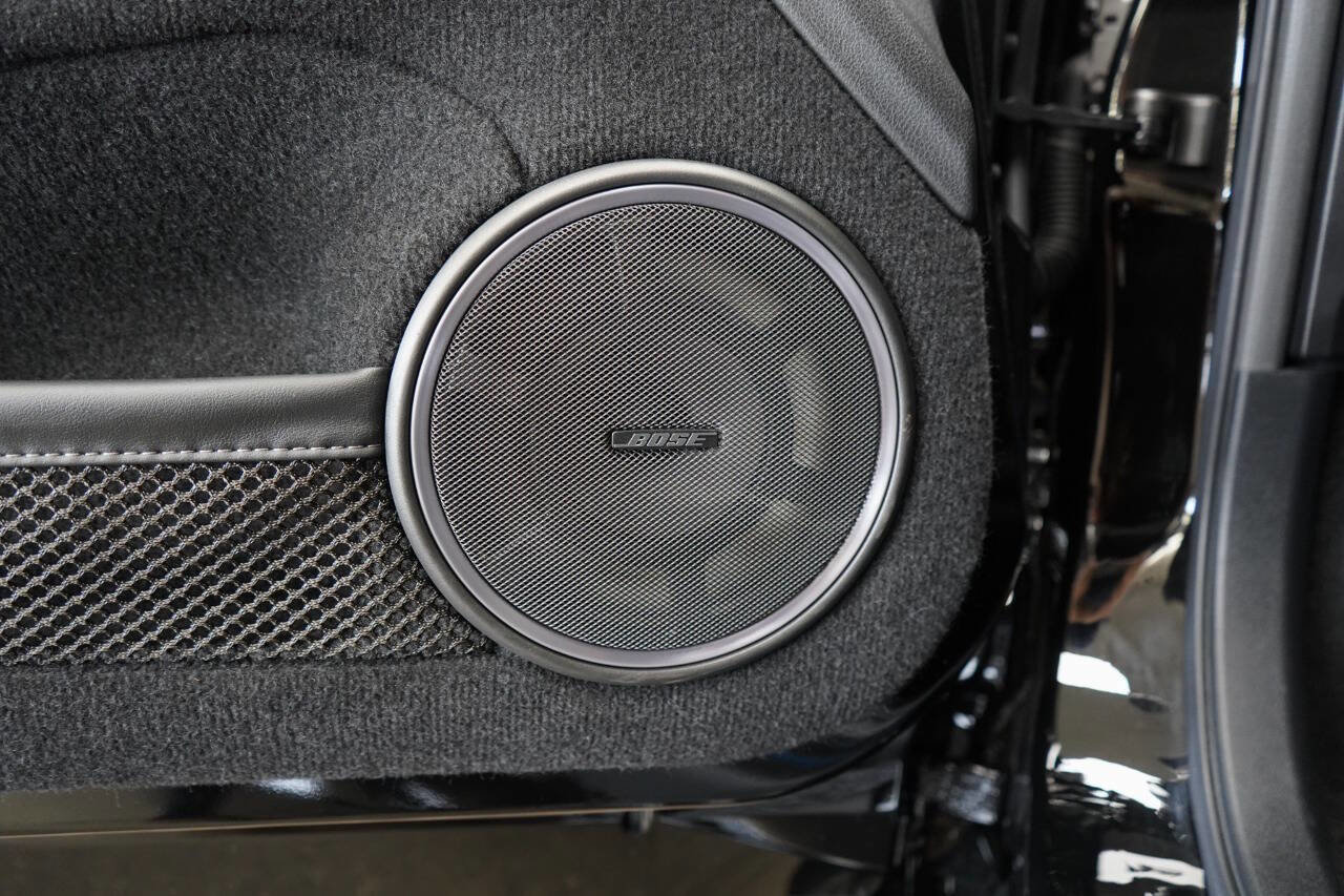 Used 2021 Nissan GT-R Premium image 41