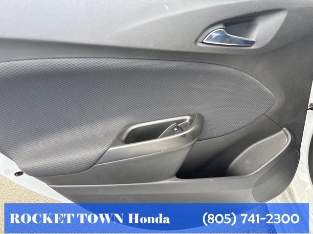 Used 2016 Chevrolet Cruze LT w/ Sun And Sound Package FWD image 7
