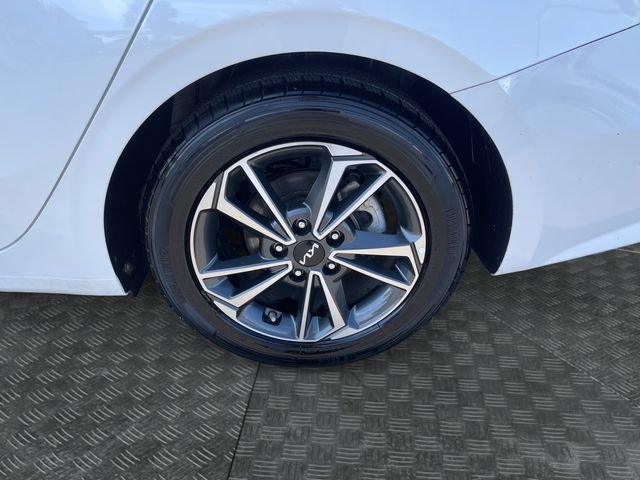 Used 2023 Kia Forte LXS image 32