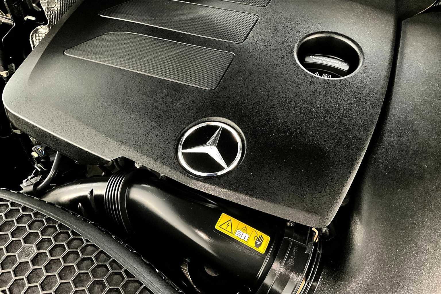 Used 2021 Mercedes-Benz GLC 300 4MATIC image 33