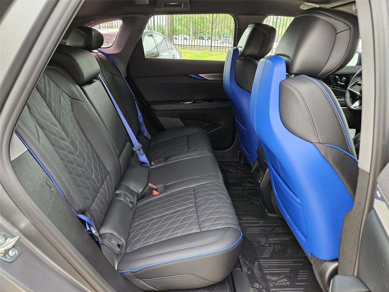 New 2026 Cadillac Optiq V w/ Magnus Launch Edition AWD/4WD image 18