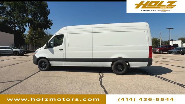 Used 2025 Mercedes-Benz Sprinter 2500 image 5