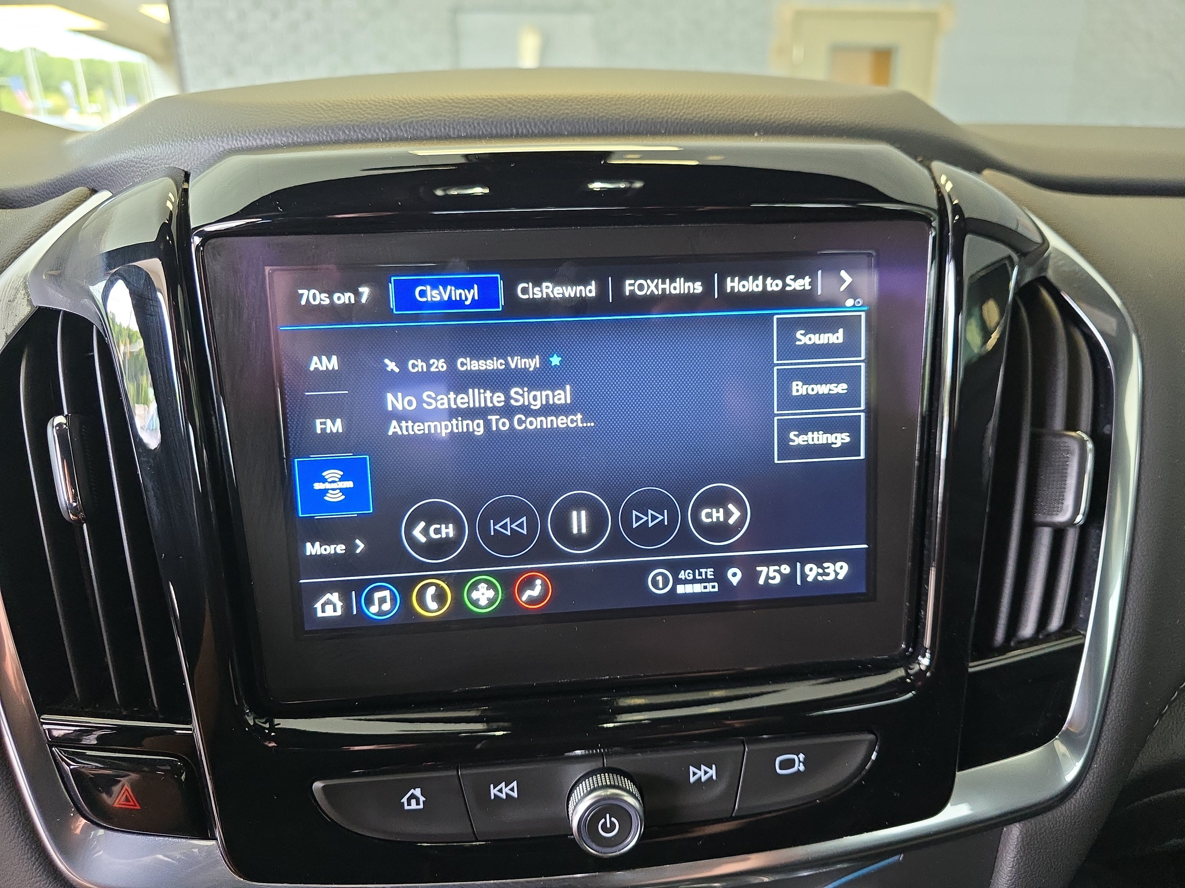 Used 2023 Chevrolet Traverse LT AWD/4WD image 35
