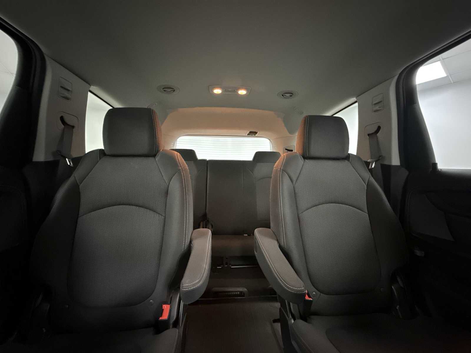 Used 2017 Chevrolet Traverse LT w/ Style and Technology Package image 13