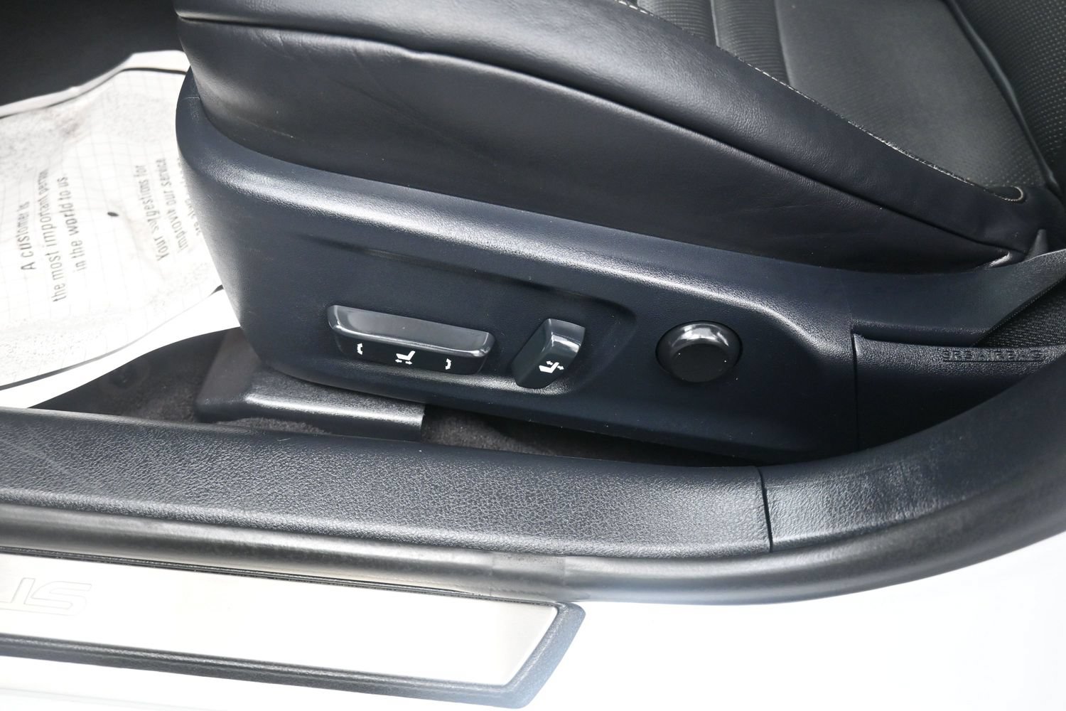 Used 2016 Lexus IS 200t RWD image 17