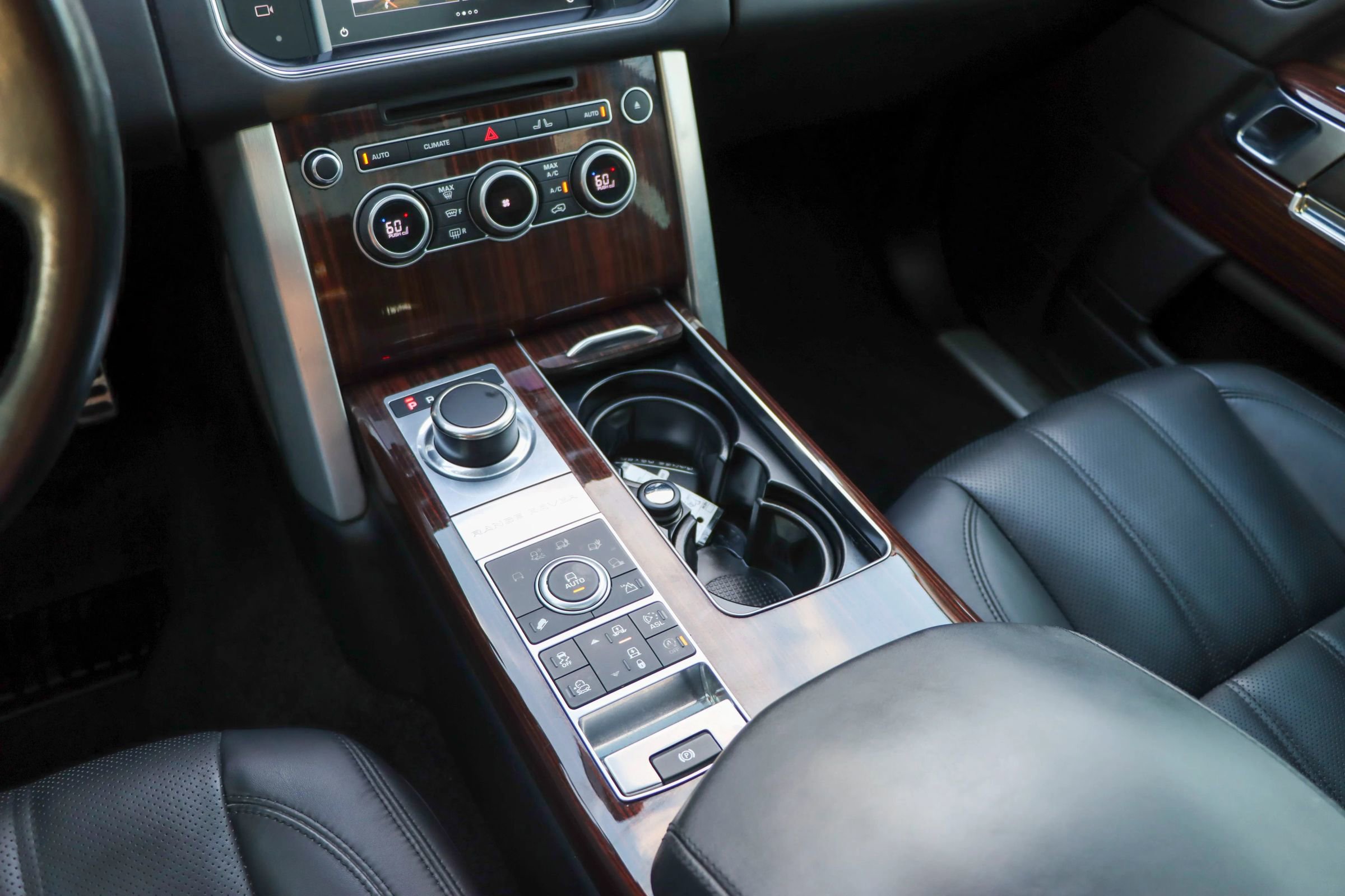 Used 2016 Land Rover Range Rover Supercharged image 42