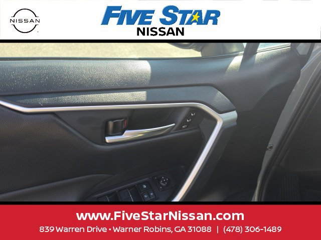 Used 2022 Toyota RAV4 XLE Premium FWD image 12