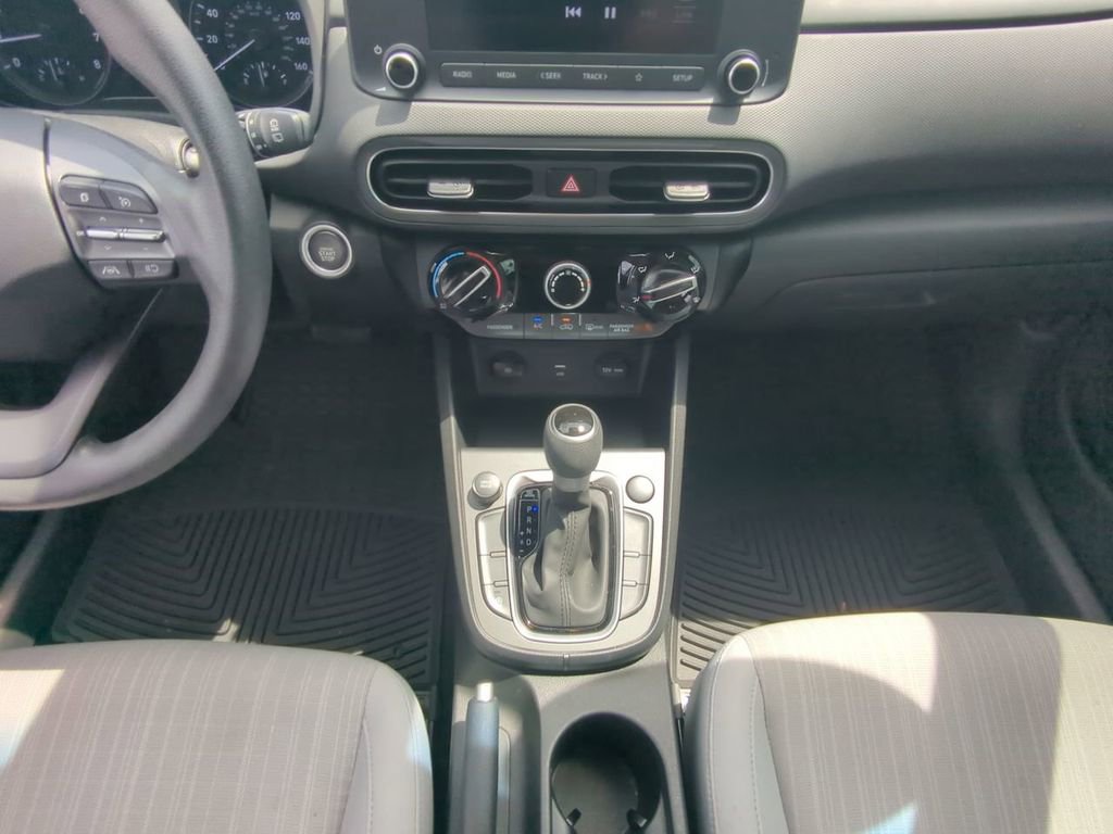 Used 2022 Hyundai Kona SEL image 19