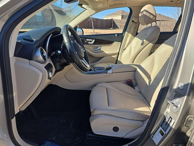 Used 2021 Mercedes-Benz GLC 300 w/ Premium Package image 5