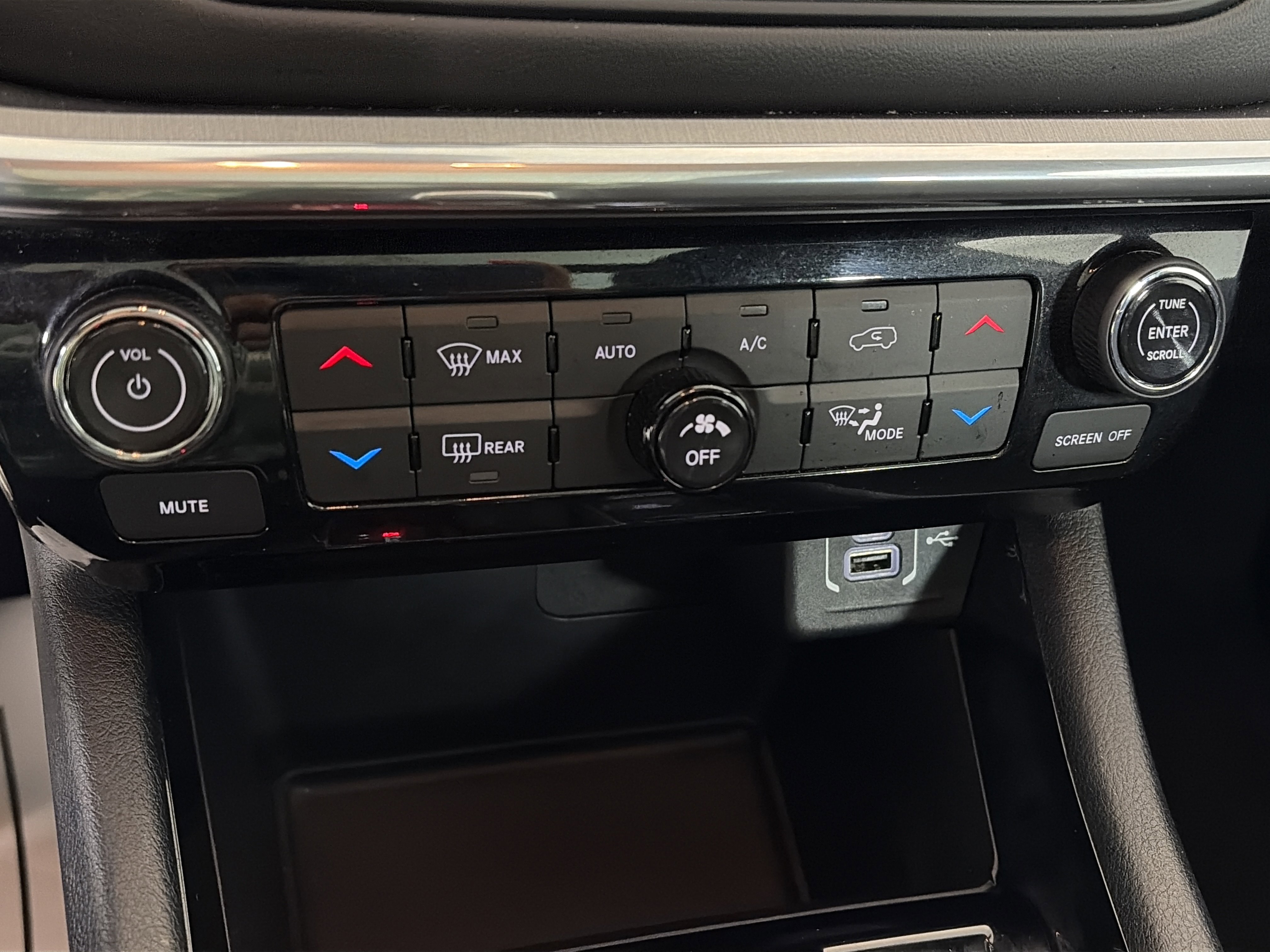 Used 2023 Jeep Compass High Altitude image 28