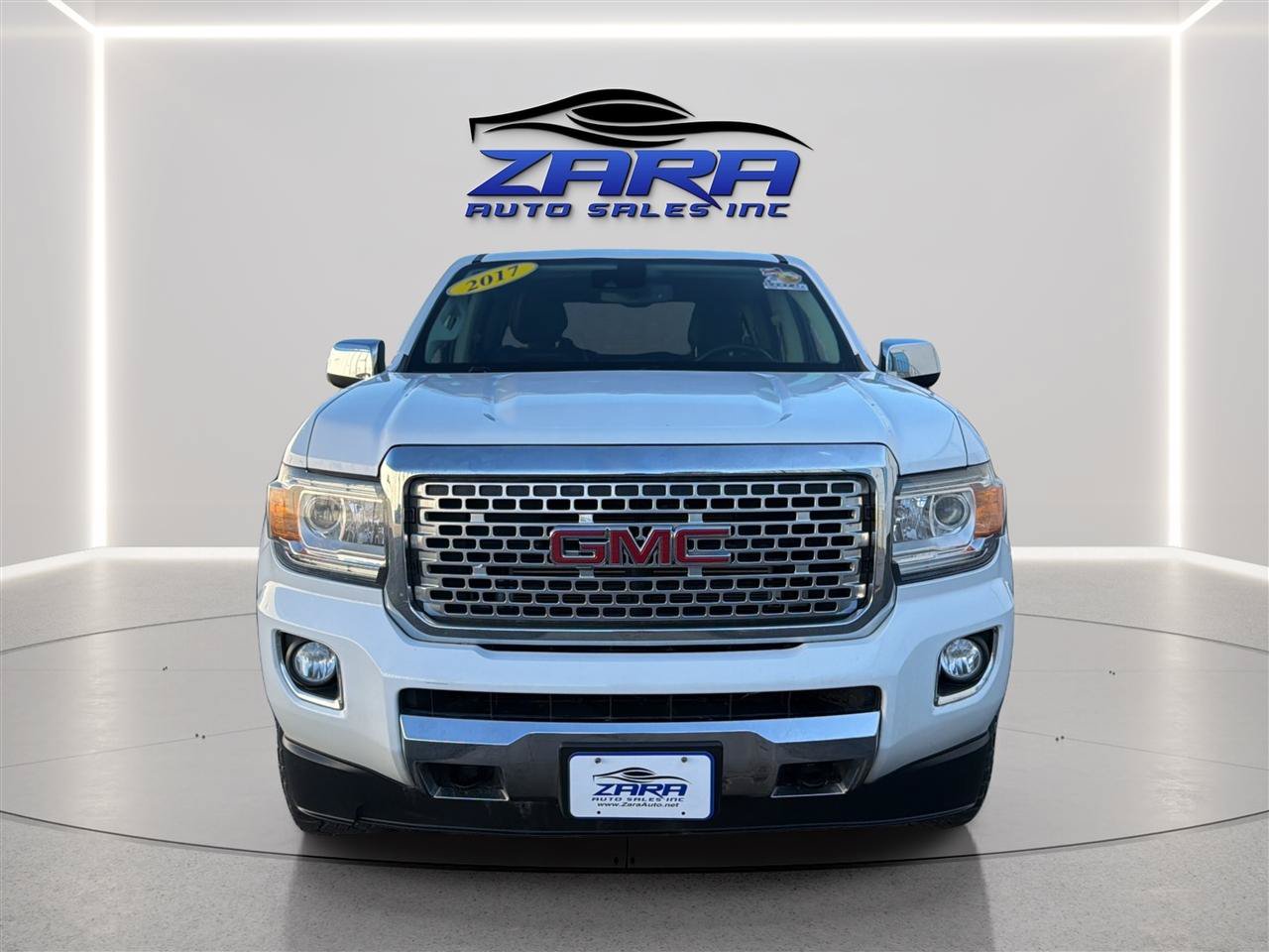 Used 2017 GMC Canyon Denali AWD/4WD image 2
