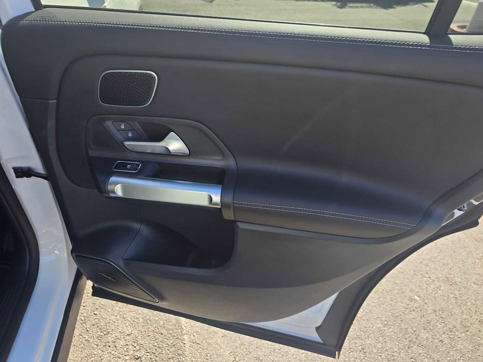 Used 2025 Mercedes-Benz GLB 250 GLB 250 image 13