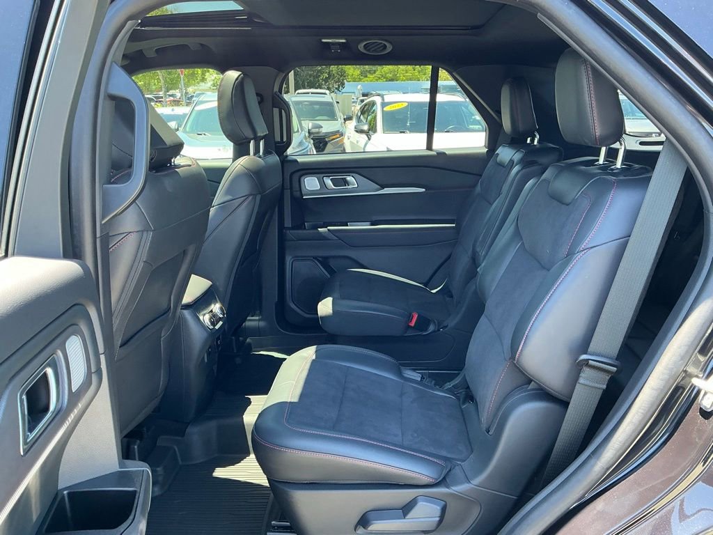 Used 2025 Ford Explorer ST w/ Sun And Sound Package AWD/4WD image 27