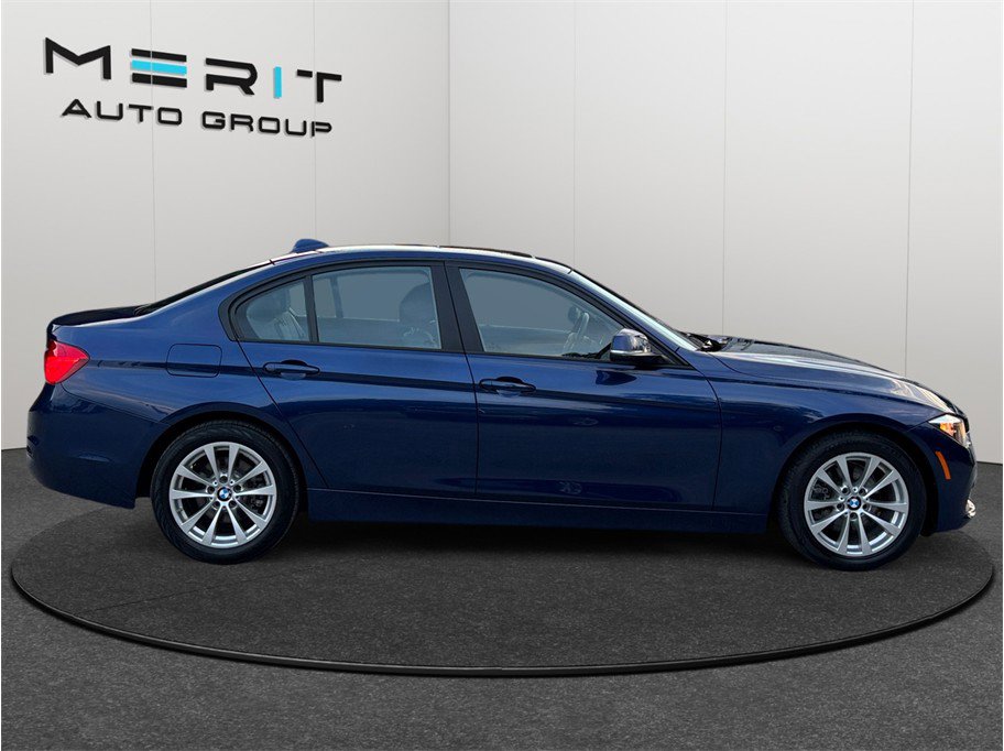 Used 2017 BMW 320i xDrive Sedan image 10
