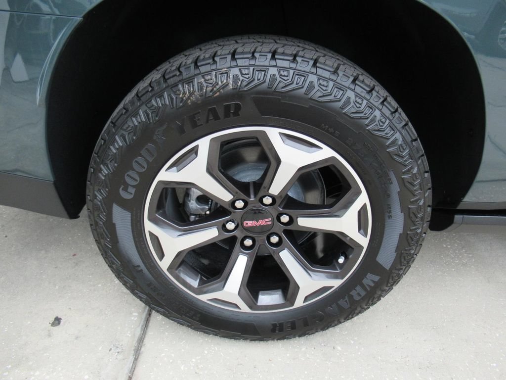 New 2026 GMC Yukon XL AT4 Ultimate AWD/4WD image 7