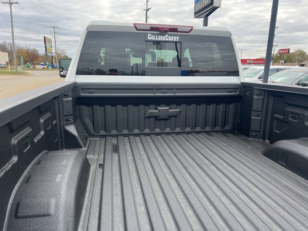New 2026 Chevrolet Silverado 2500 ZR2 image 12